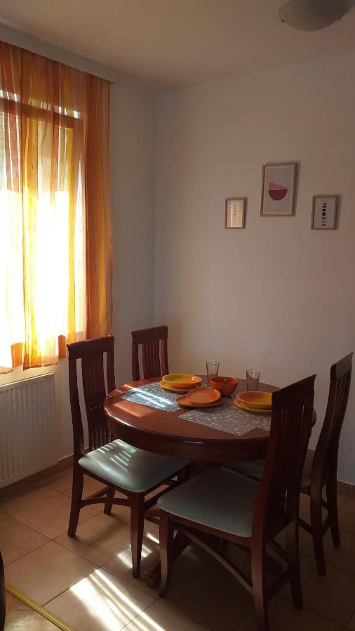 Apartman Anja Novi Sad Buitenkant foto