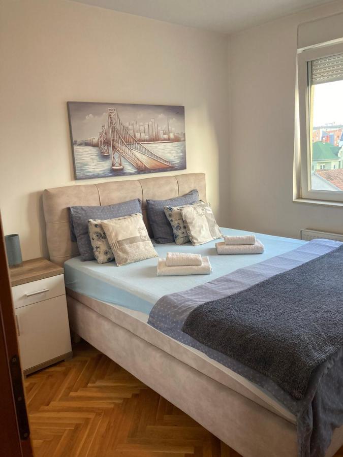 Apartman Anja Novi Sad Buitenkant foto